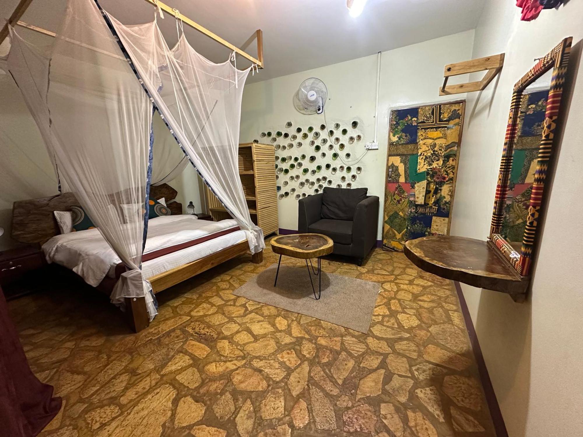 Afro Smile Hotel & Guest House Джінджа Екстер'єр фото